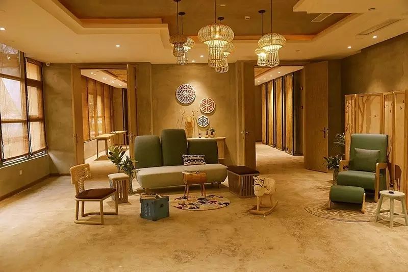 安吉滑雪温泉套票_鄢陵花都温泉小镇住宿泡温泉套票_安吉温泉滑雪