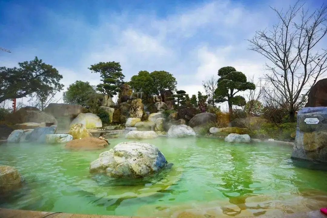 安吉滑雪温泉二日游_安吉滑雪温泉_安吉 温泉酒店
