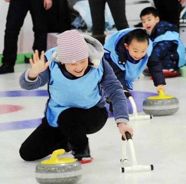 安吉江南天池滑雪_安吉江南天池 滑雪场_安吉的江南天池滑雪场
