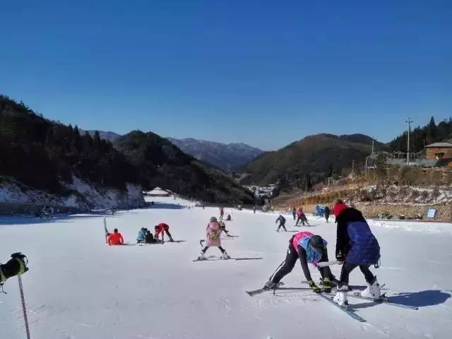 安吉江南天池滑雪_安吉江南天池 滑雪场_安吉的江南天池滑雪场