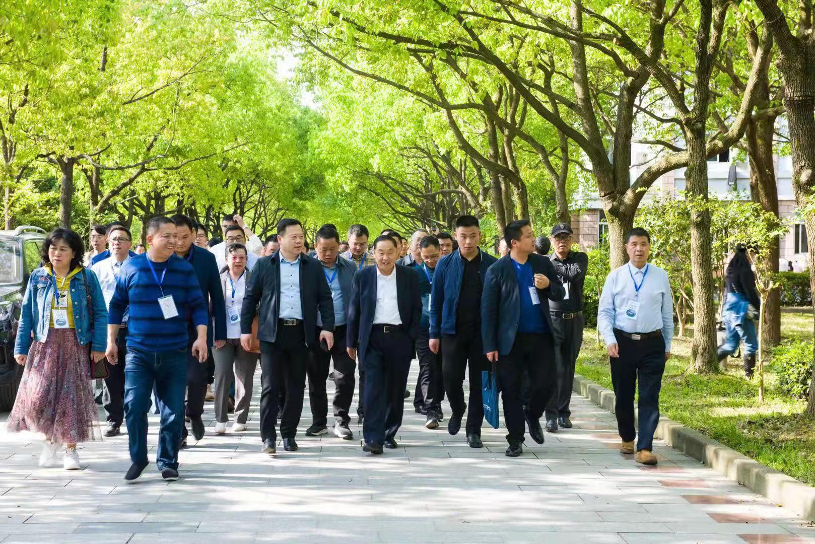 安吉职高校长_安吉县职教中心校长_安吉职教中心 校长