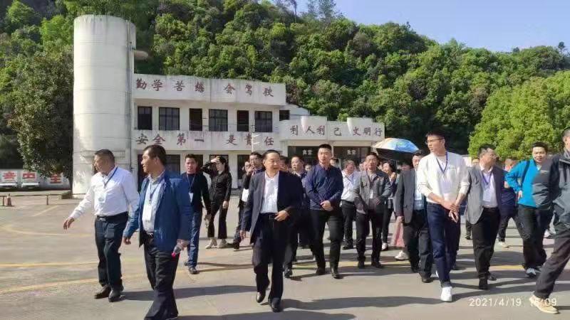 安吉县职教中心校长_安吉职教中心 校长_安吉职高校长