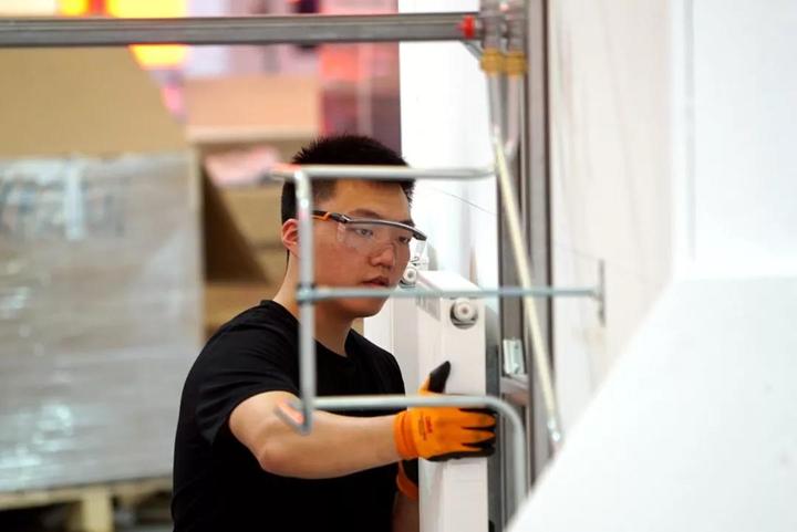 安吉职教中心 校长_安吉职教中心占地面积_安吉县职业教育中心学校简介