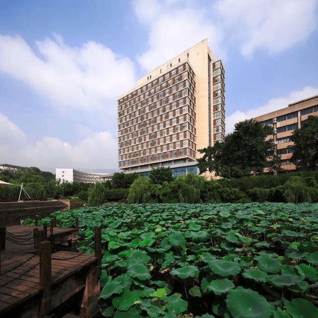 郑州清华园房地产官网_郑州清华房地产公司怎么样_郑州清华园地产排名