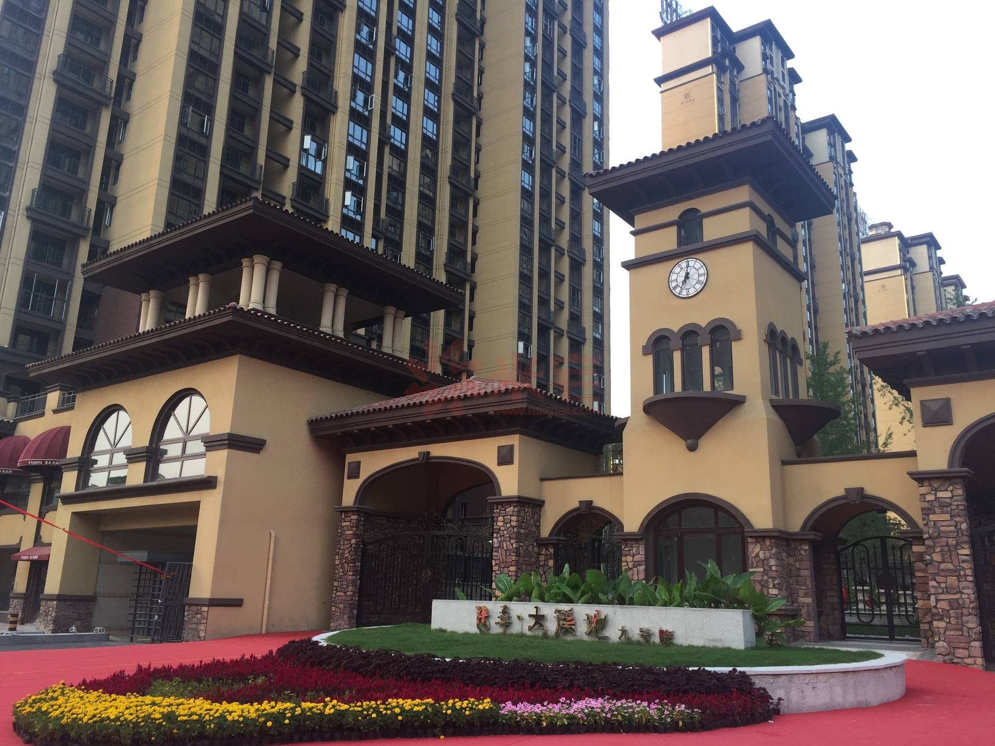 郑州清华园房地产官网_郑州清华园地产排名_郑州清华房地产公司怎么样