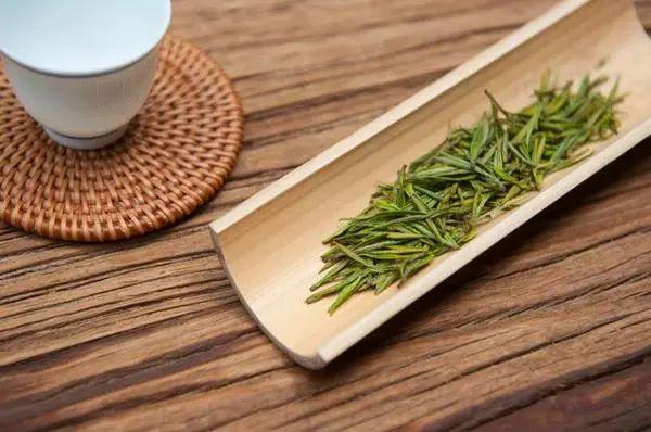 珍稀安吉白茶礼盒价格_珍稀白茶+安吉_珍稀安吉白茶多少钱一斤