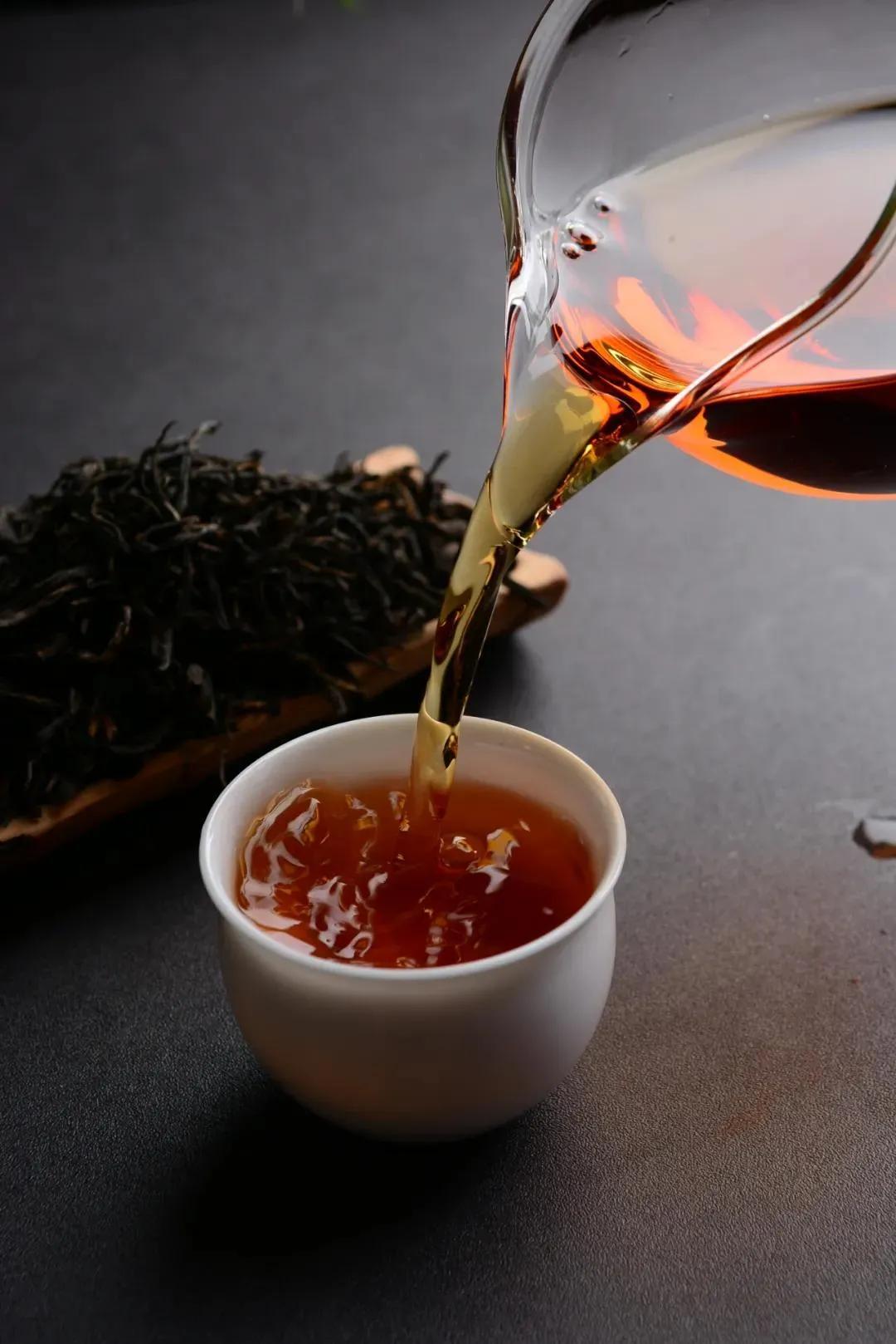 怎样炒好安吉白茶_安吉白茶手工炒制全过程视频_安吉白茶手工炒制工艺