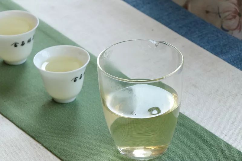 安吉白茶的特点_安吉白茶特点白茶的香气_安吉白茶三大特点