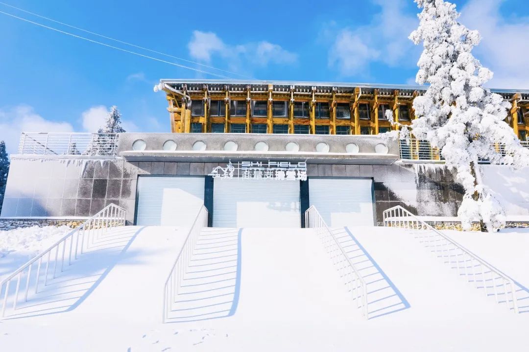 安吉滑雪场怎么坐车_杭州到安吉滑雪场_安吉滑雪场交通路线
