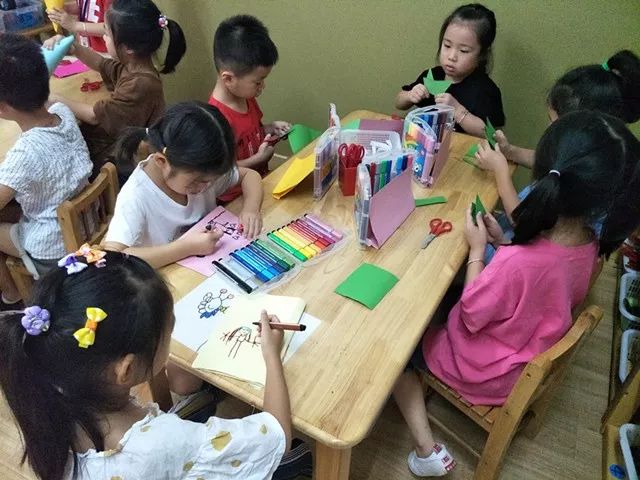 安吉 学校_安吉学校事件_安吉学校食堂