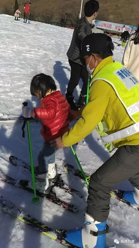 安吉滑雪场什么时候有雪_安吉滑雪场长度_安吉滑雪场的雪哪里来的