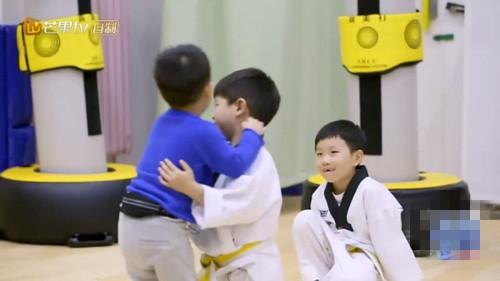 超人安吉干妈妈妈是谁_妈妈是超人2安吉干妈_超人安吉干妈妈妈是哪一集