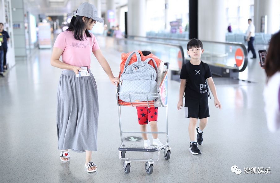 安吉小鱼儿图片_小鱼儿和安吉的综艺节目_安吉小鱼儿长大视频