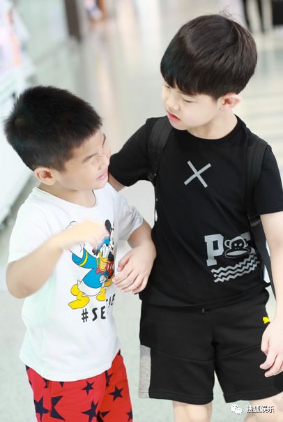 安吉小鱼儿长大视频_安吉小鱼儿图片_小鱼儿和安吉的综艺节目