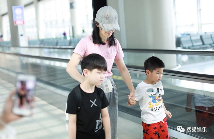 安吉小鱼儿长大视频_小鱼儿和安吉的综艺节目_安吉小鱼儿图片