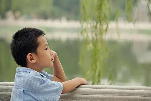 小鱼儿安吉照片_安吉小鱼儿图片_安吉鱼儿视频
