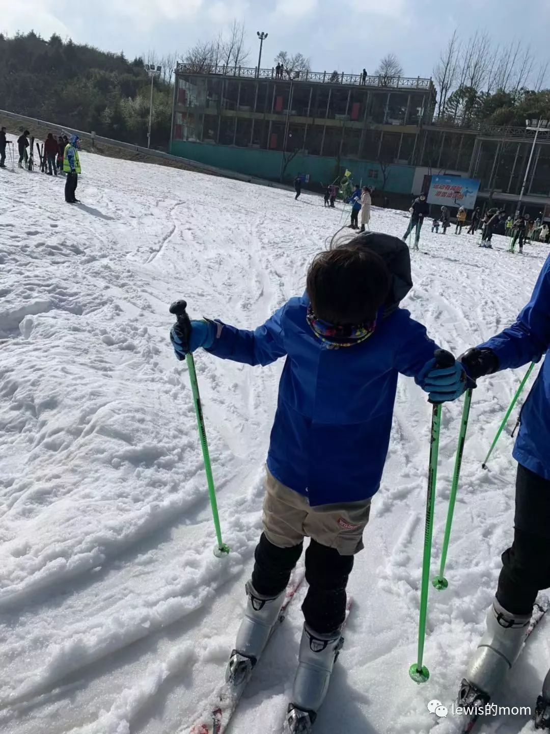 湖州安吉滑雪开放时间_湖州安吉滑雪场_滑雪湖州安吉哪里好