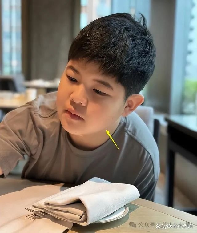 安吉小鱼儿甜甜_小鱼儿和安吉的视频_爸爸去哪儿安吉小鱼儿