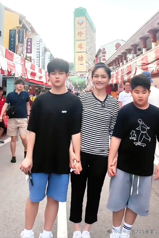 爸爸去哪儿安吉小鱼儿_安吉小鱼儿甜甜_小鱼儿和安吉的视频