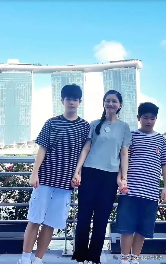 爸爸去哪儿安吉小鱼儿_小鱼儿和安吉的视频_安吉小鱼儿甜甜