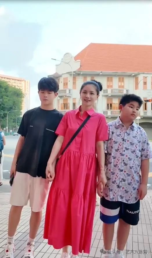 安吉小鱼儿甜甜_小鱼儿和安吉的视频_爸爸去哪儿安吉小鱼儿