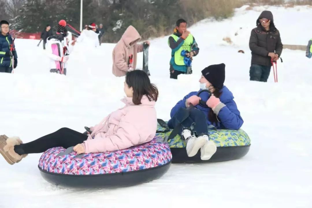 安吉滑雪装备_安吉滑雪冷不冷_安吉滑雪场什么时候有雪