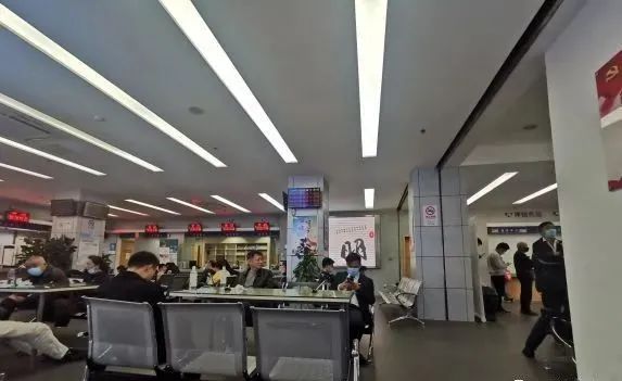 南汇房地产交易中心营业时间_南汇房产交易所地址_南汇房产交易中心电话
