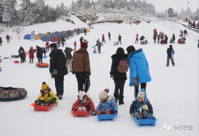 滑雪湖州安吉哪里好玩_湖州安吉滑雪场_滑雪湖州安吉哪里好