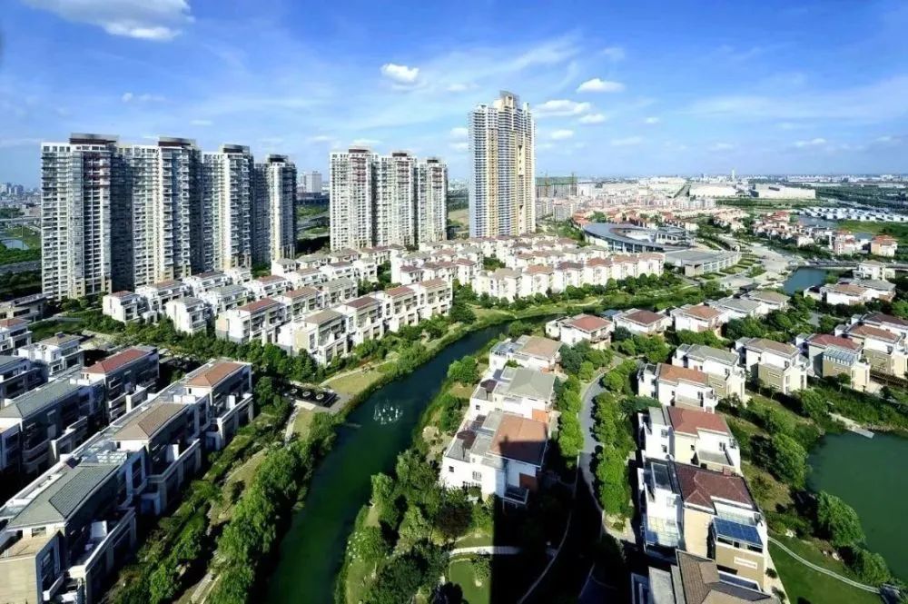 房地产户外广告_房地产户外广告语_房地产楼盘户外广告宣传都用那些话