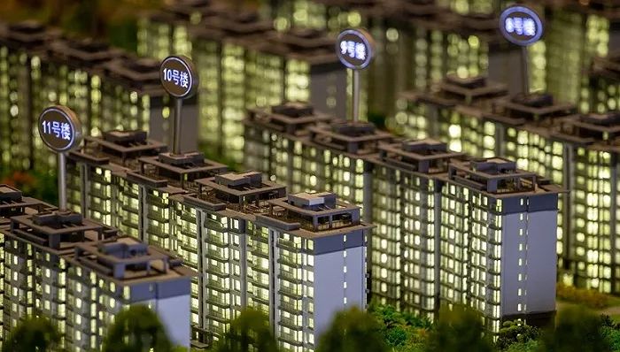 房地产楼盘户外广告宣传都用那些话_房地产户外广告_房地产户外广告语