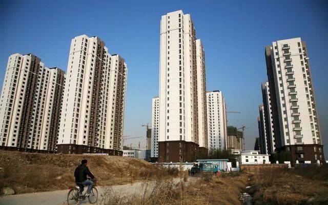 房地产户外广告_房地产楼盘户外广告宣传都用那些话_房地产户外广告语