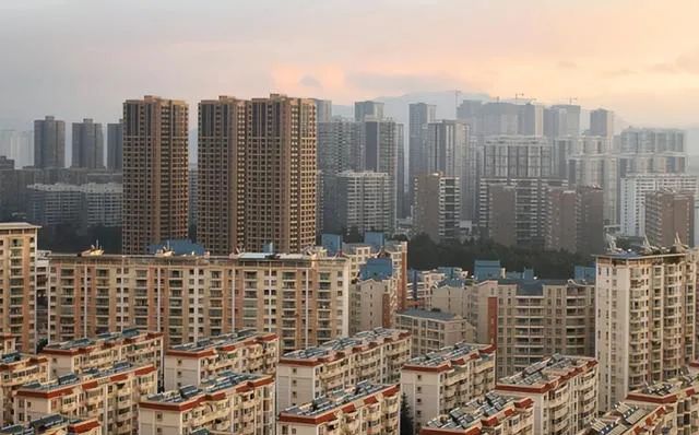 房地产户外广告语_房地产户外广告_房地产楼盘户外广告宣传都用那些话