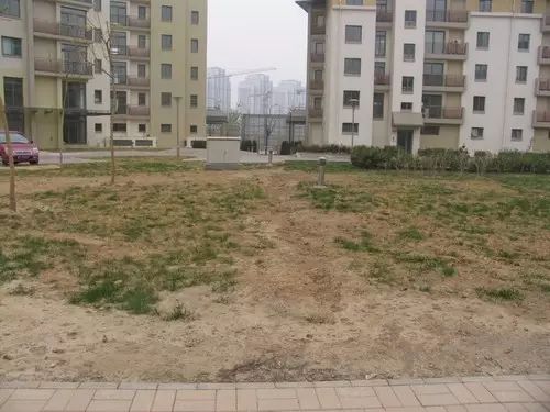 房地产楼盘户外广告宣传都用那些话_房地产户外广告_房地产户外广告牌图片大全