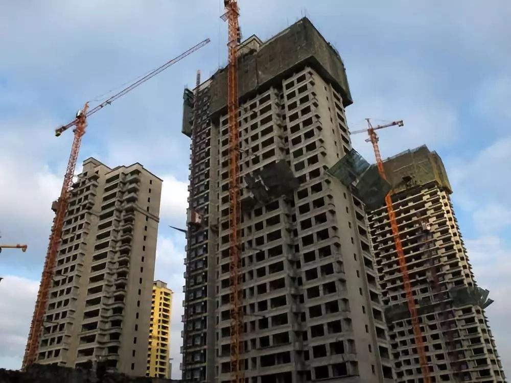 过剩房地产盘活运营_房地产过剩_房地产生产过剩