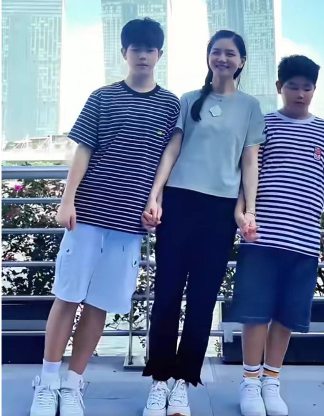 安吉说胡可都四十多了_安吉胡可立_胡可家的安吉几岁了