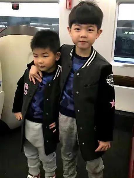 胡可晒出安吉近照_安吉说胡可都四十多了_胡可家的安吉几岁了