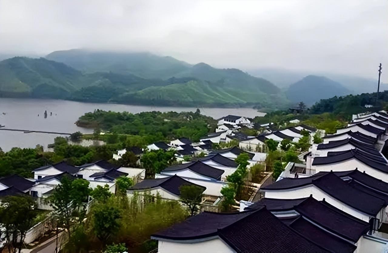 安吉百草园游乐项目名称_游安吉百草园_安吉百草园游乐园项目