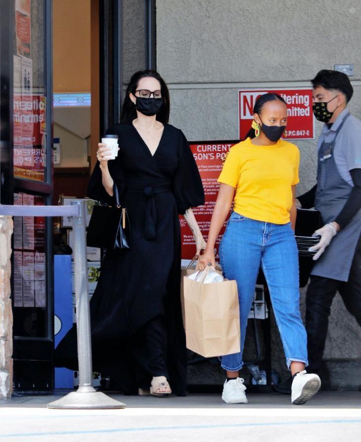 安吉朱丽娜的电影_安吉朱丽娜_安吉朱丽娜背上纹身