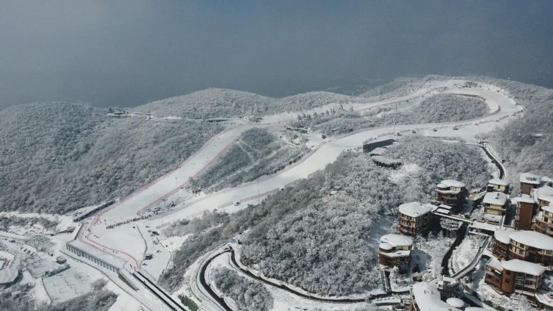 安吉江南天池滑雪攻略_安吉江南滑雪场雪道图_安吉到江南天池滑雪场