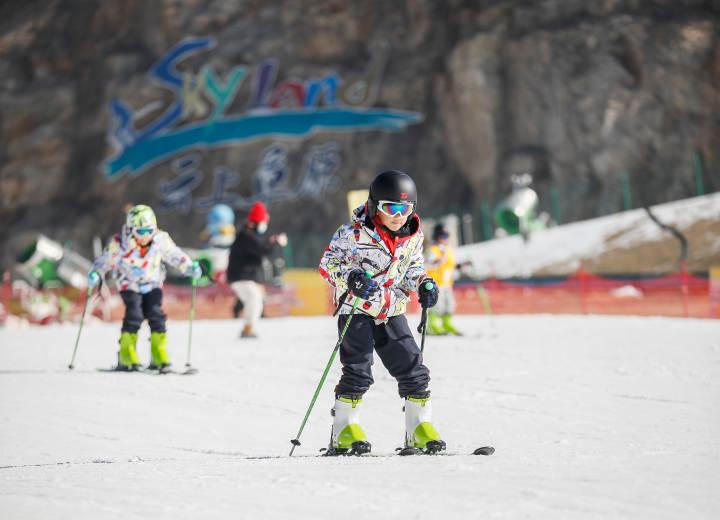 安吉到滑雪场_安吉江南滑雪场旅游攻略_安吉到江南天池滑雪场