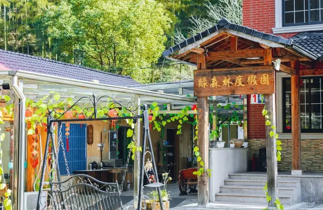 安吉漂流跟团_安吉旅游漂流怎么玩_安吉漂流旅游团