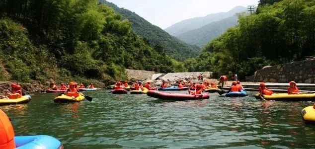 安吉漂流跟团_安吉旅游漂流怎么玩_安吉漂流旅游团