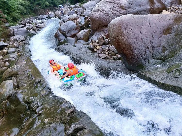 安吉旅游漂流怎么玩_安吉漂流旅游团_安吉漂流跟团