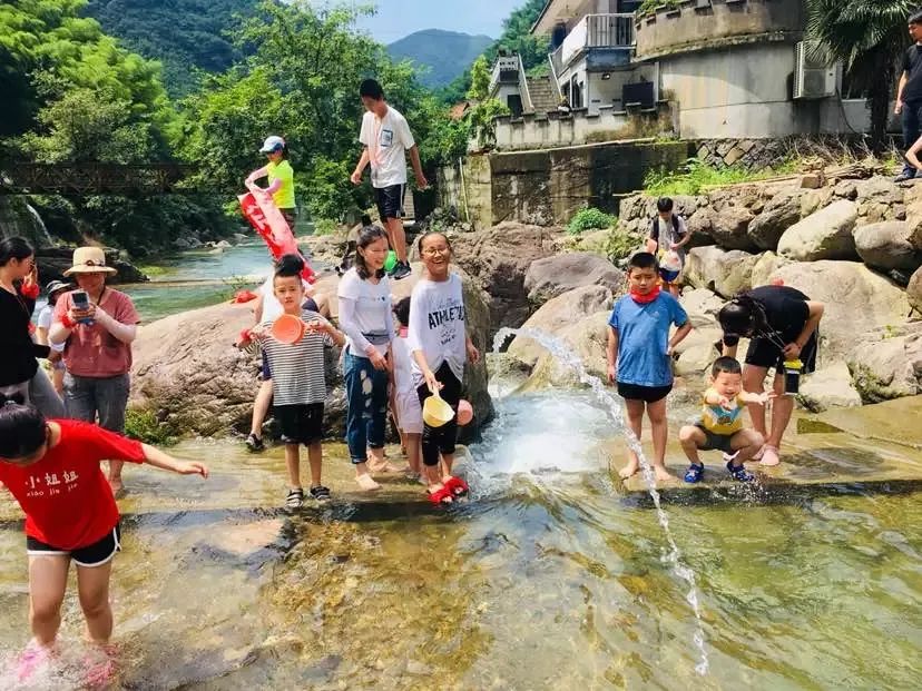 安吉漂流跟团_安吉漂流旅游团_安吉漂流一日游