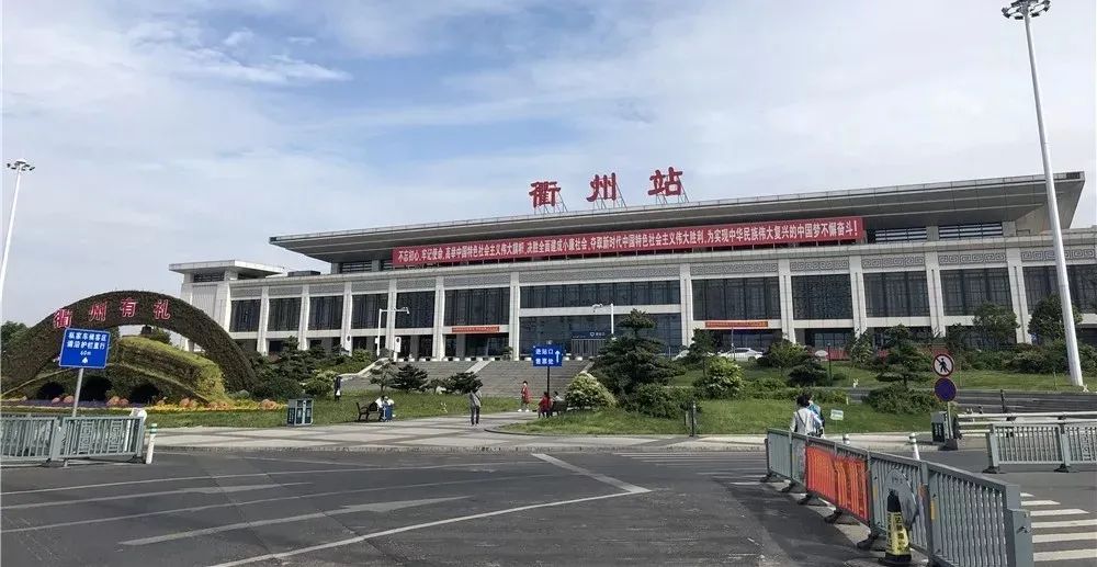 安吉至杭州东东站动车时刻表_安吉到杭州东站时刻表_杭州东站安吉汽车时刻表