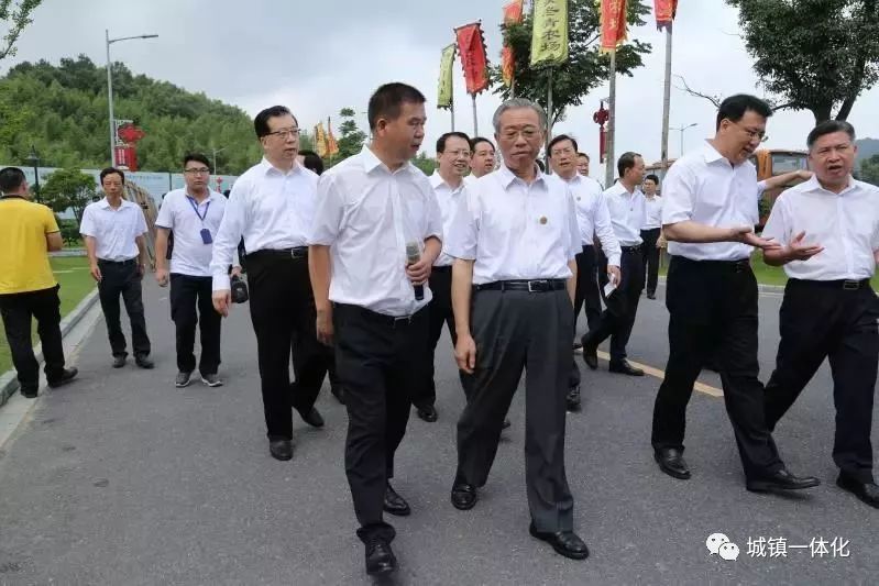 安吉赵怀君_一度君华明月入君怀txt_安吉赵怀君