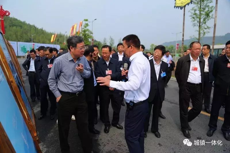 一度君华明月入君怀txt_安吉赵怀君_安吉赵怀君