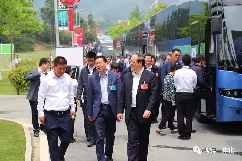 一度君华明月入君怀txt_安吉赵怀君_安吉赵怀君