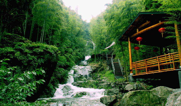 安吉藏龙百瀑附近景点_安吉的藏龙瀑布_安吉藏龙百瀑景区宾馆
