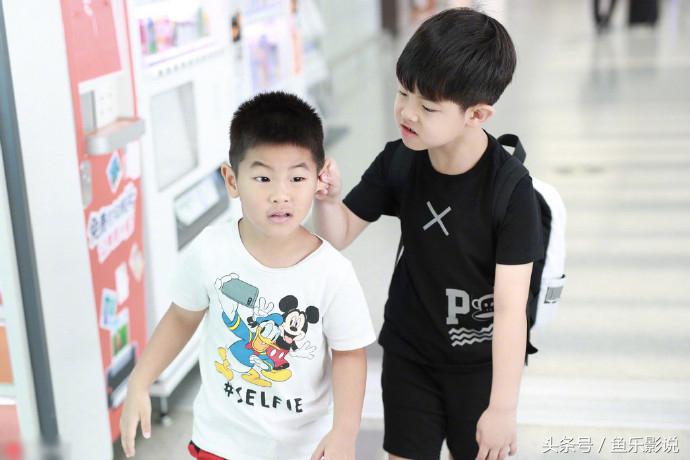 安吉三打小鱼儿视频_小鱼儿安吉打架_小鱼儿和安吉的综艺节目